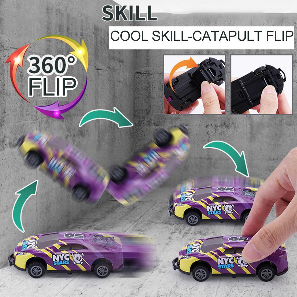 Mini Metal Pull Back Stunt Racing Car, Bump & Flip, Die-cast Toy for Kids (8 Colors)